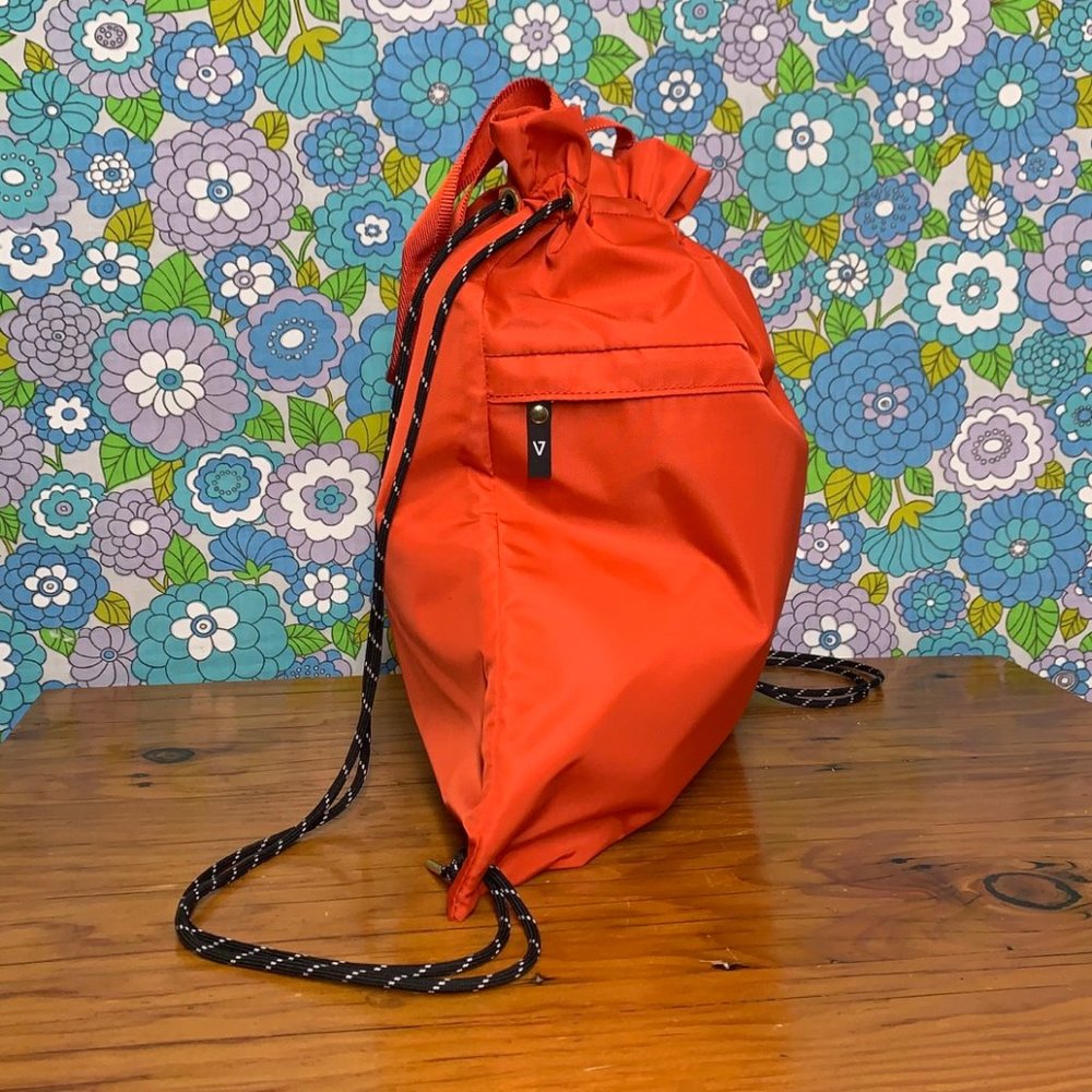 ANDI  Red The Cinch Backpack - Picture 2 of 14